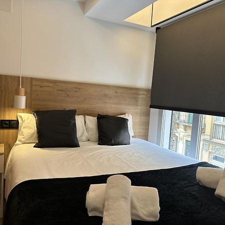 Irreverents Suites Малага Экстерьер фото