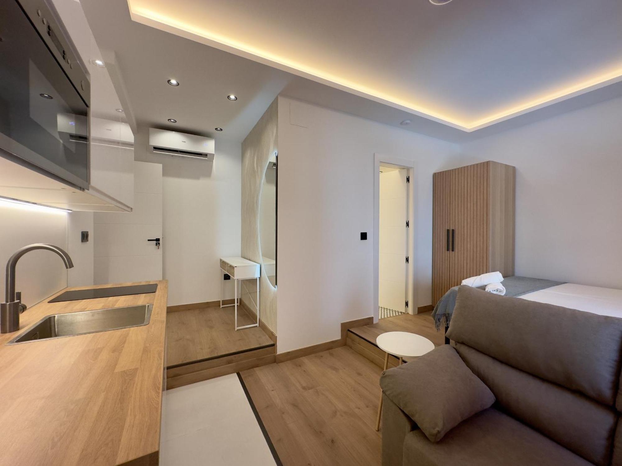 Irreverents Suites Малага Экстерьер фото