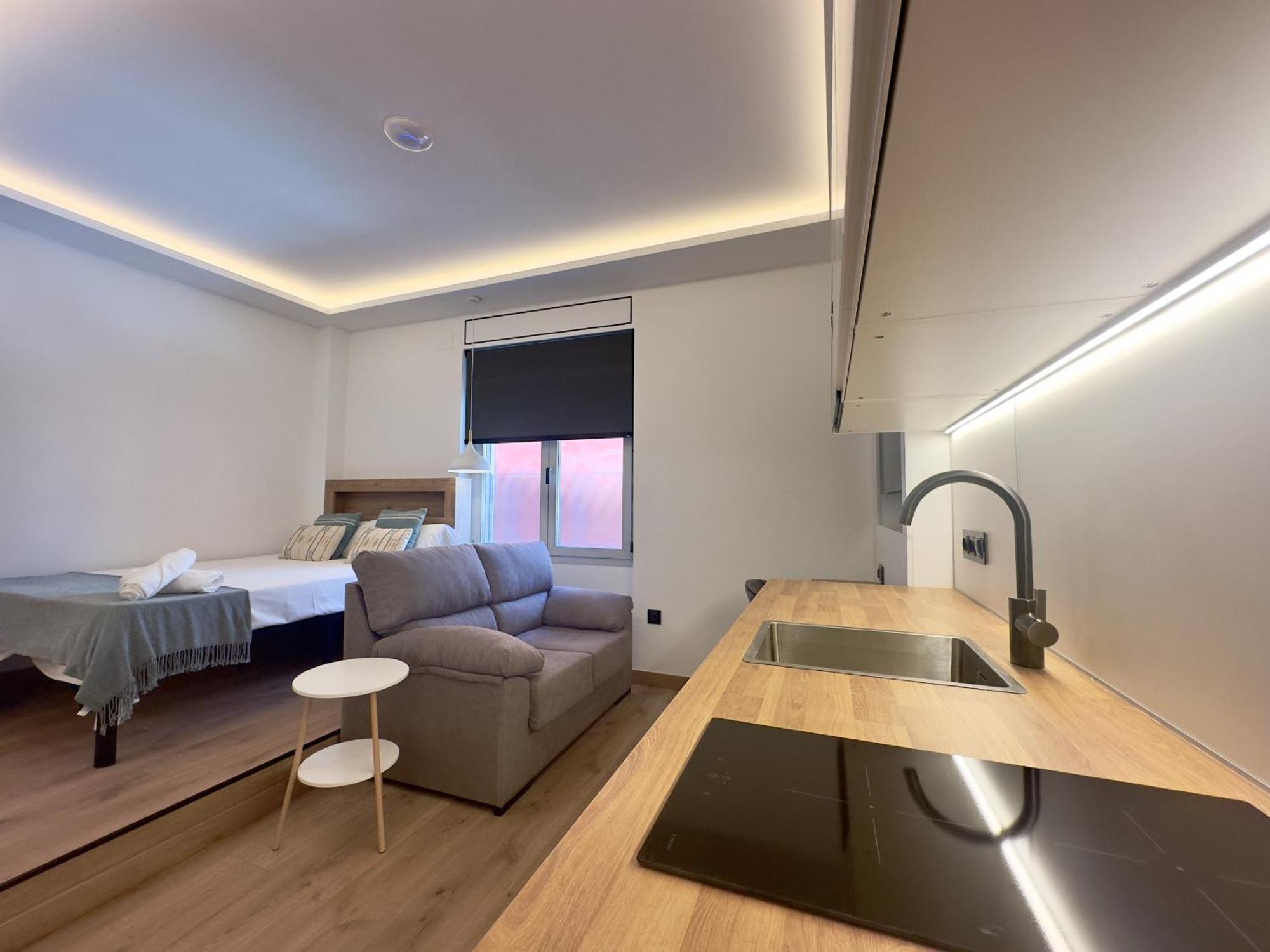Irreverents Suites Малага Экстерьер фото