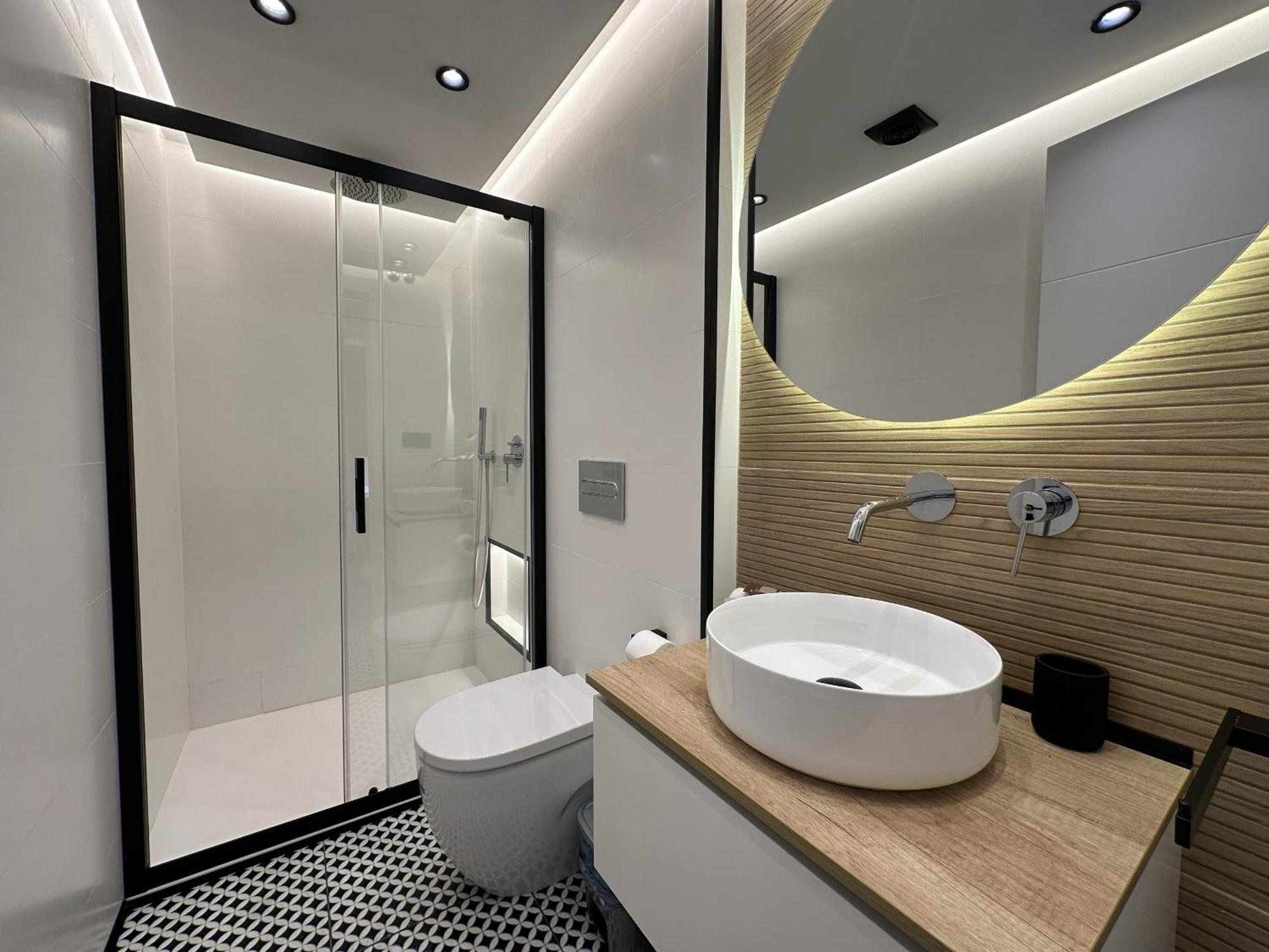Irreverents Suites Малага Экстерьер фото