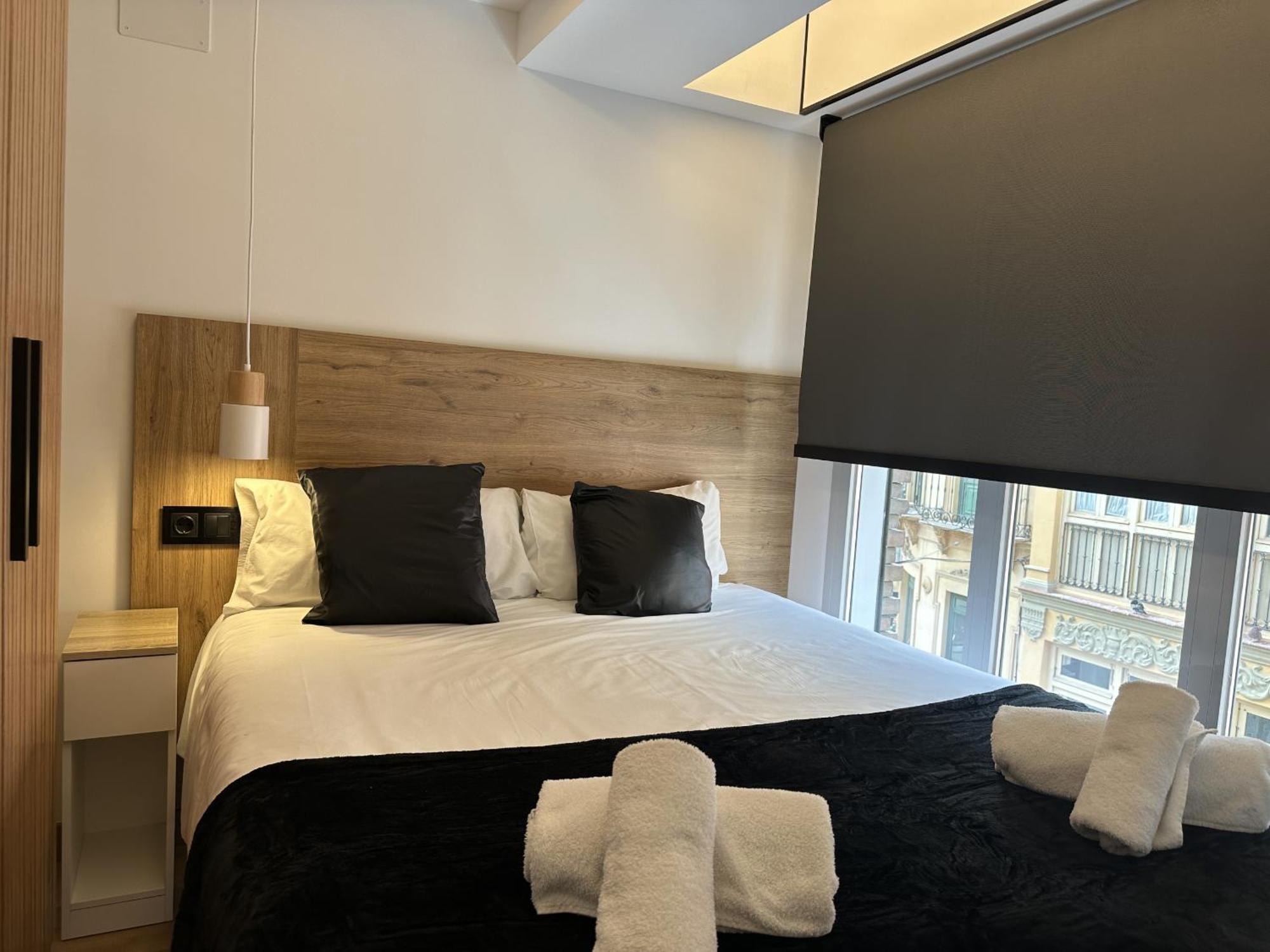 Irreverents Suites Малага Экстерьер фото